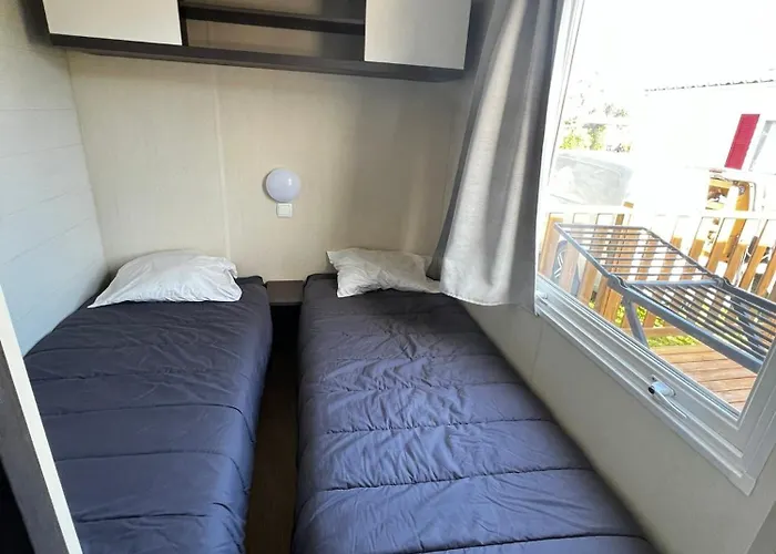 Mobil 014 Climatise -camping La Nouvelle 3ch- 6 Personnes Parque de Campismo